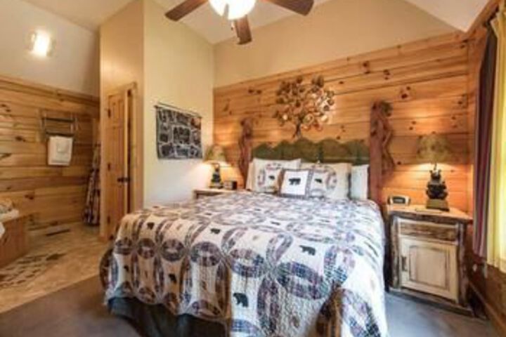 Image of Artistic Mountain Home with Hot Tub
