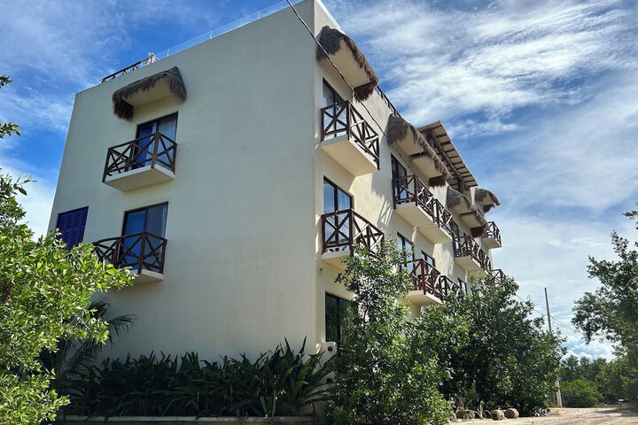 Hotel 275 of 321