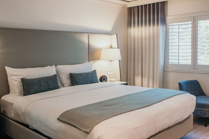 Room 10 of 75
