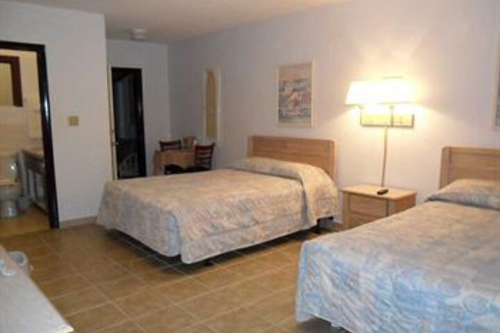 Room 10 of 29