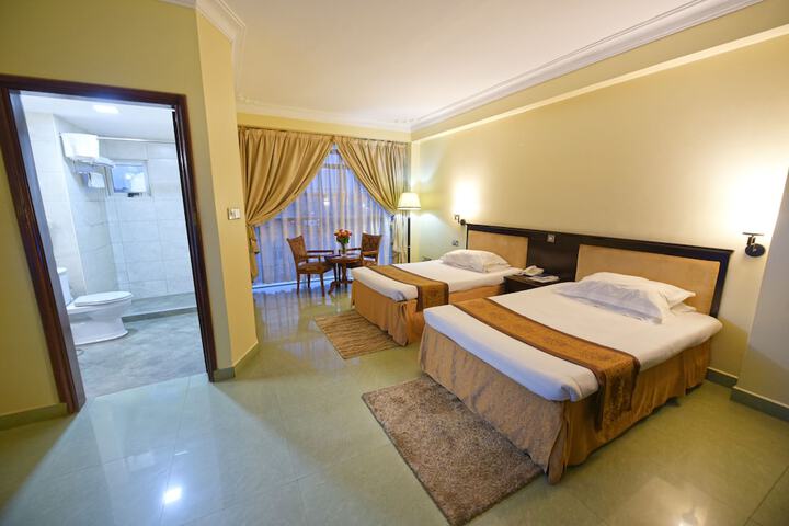 Room 7 of 37