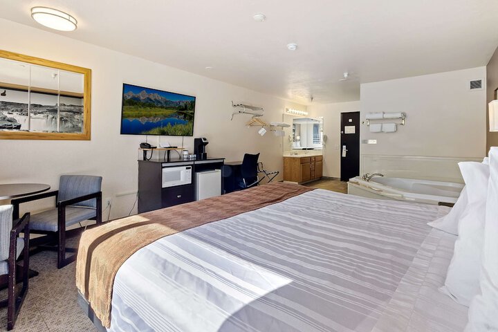 Room 19 of 34