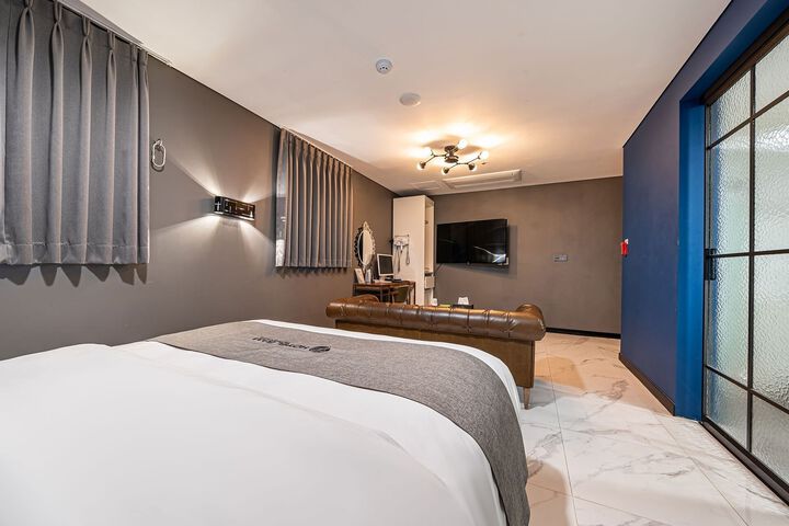 Room 118 of 165