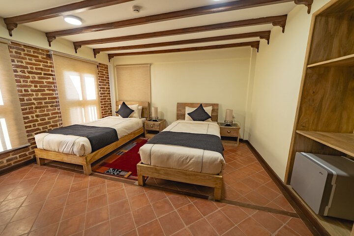 Room 9 of 47