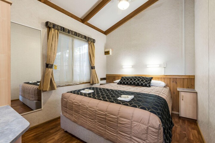 Room 12 of 43