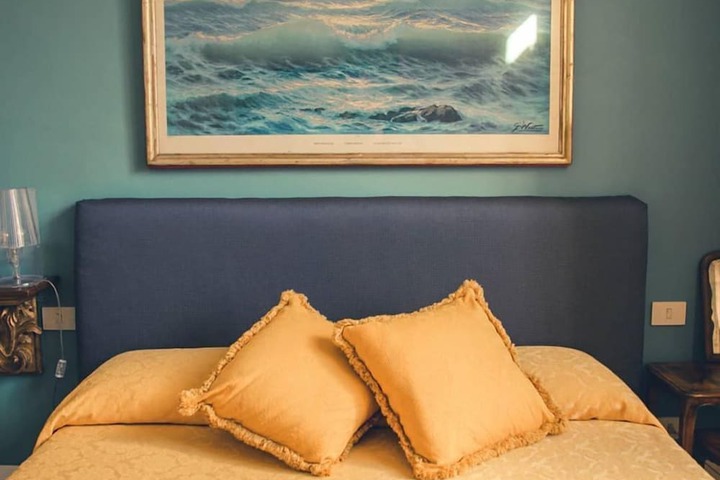 Room 15 of 40