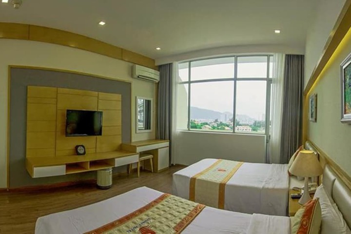 Room 7 of 37