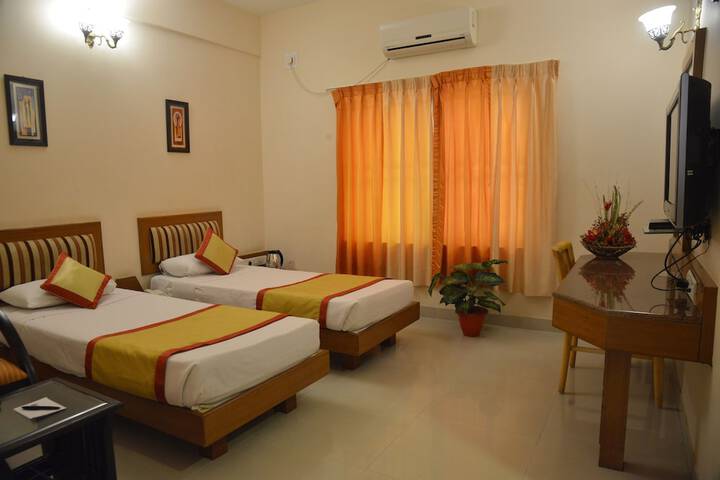 Room 8 of 30