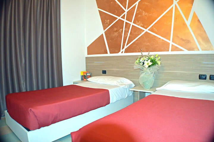 Room 10 of 40