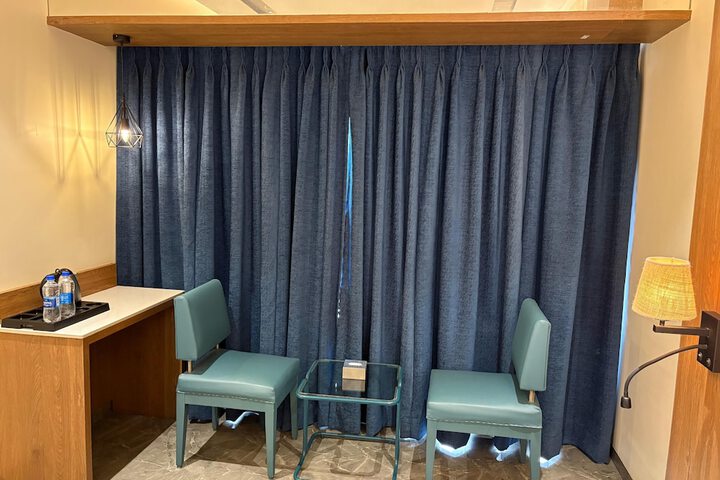 Room 13 of 29