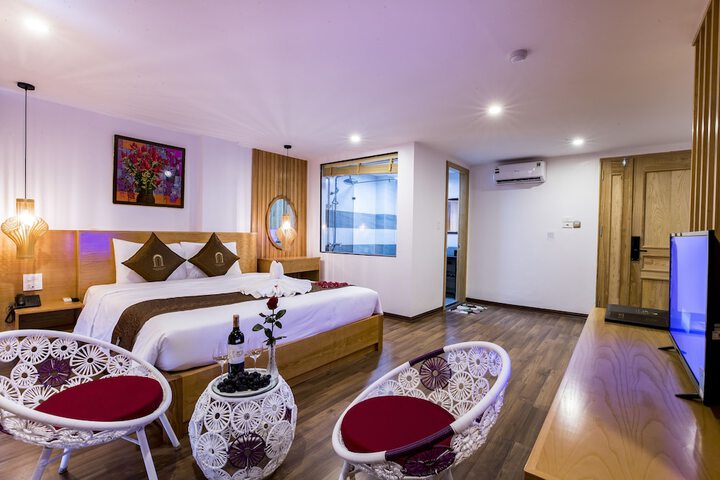 Room 19 of 43