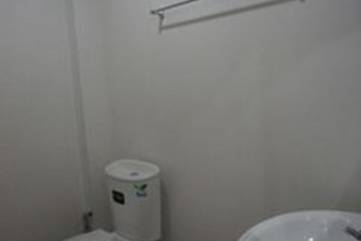 Room 5 of 49