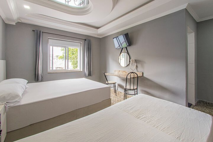 Room 46 of 76