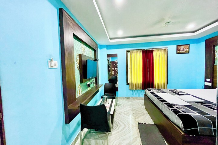 Room 17 of 33
