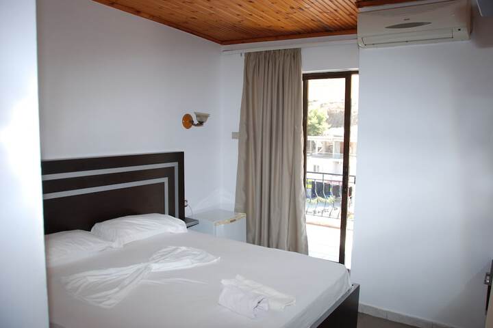Room 15 of 43