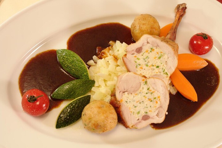 Dining 42 of 68