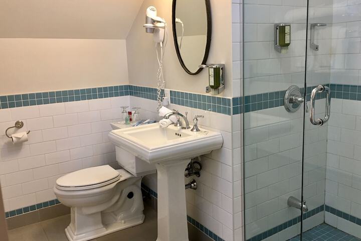 Room 18 of 75