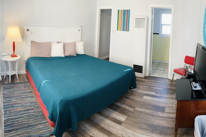 Room 14 of 61