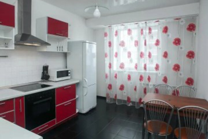 Myhomehotel on Sibrevkoma 7 / 1