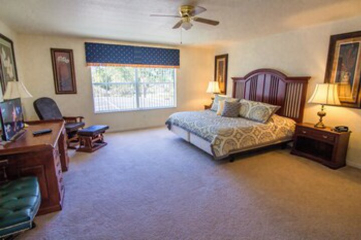 Room 25 of 29