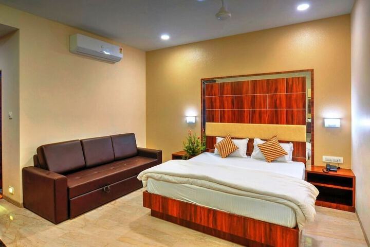 Room 3 of 13