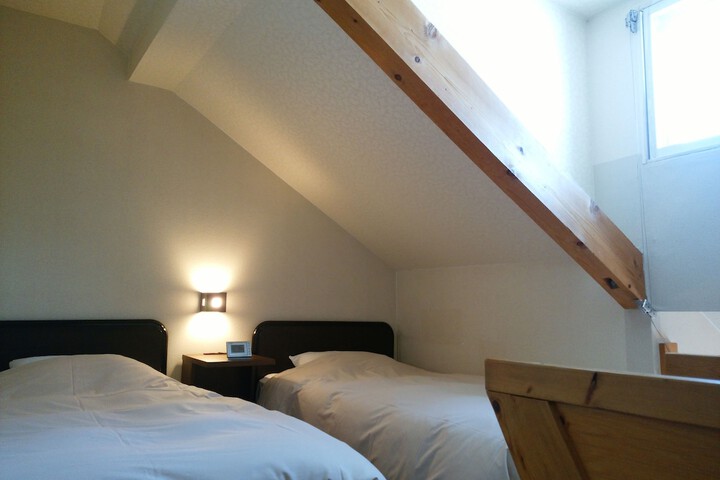 Room 17 of 42