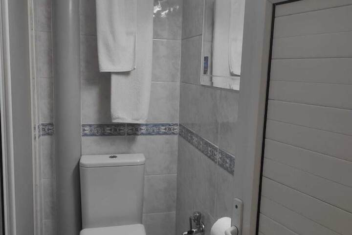 Room 17 of 23