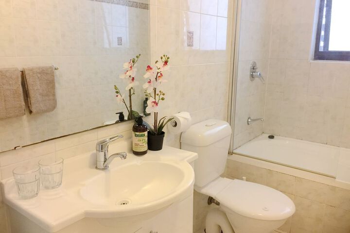 Room 8 of 21