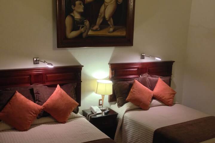 Room 10 of 43