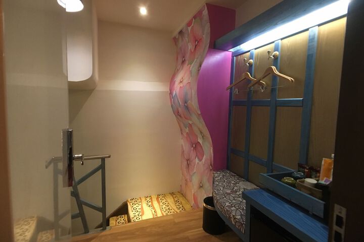 Room 35 of 58