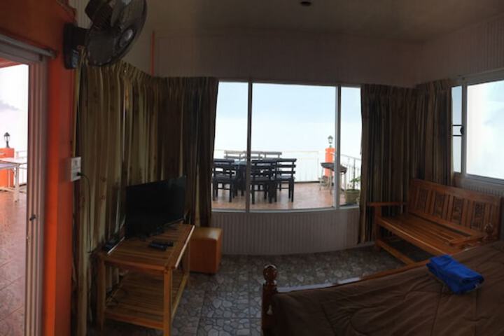 Room 40 of 60