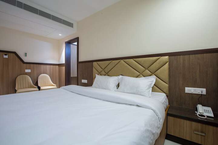 Room 5 of 50