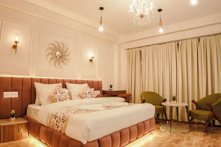 Room 17 of 26
