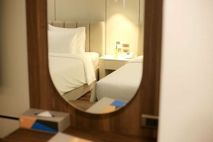 Room 28 of 50