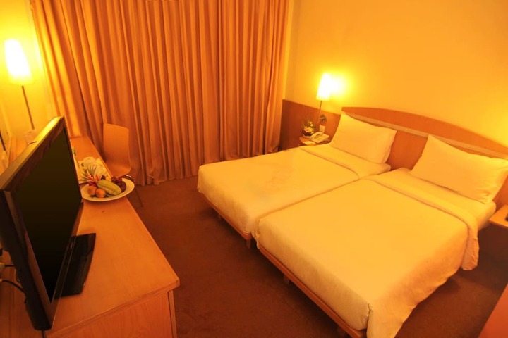 Room 3 of 13