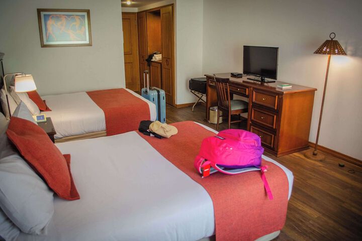 Room 15 of 77
