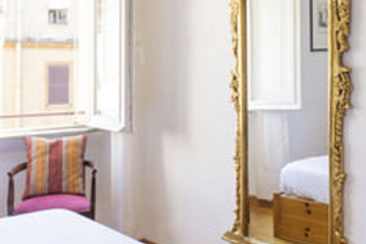 Room 7 of 30