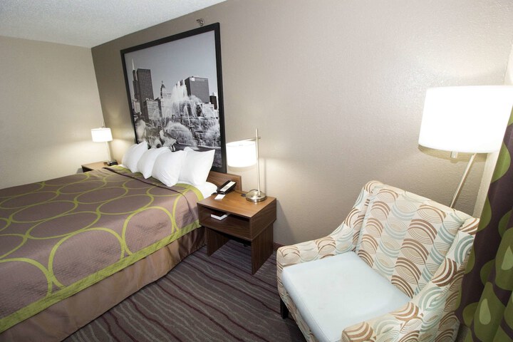 1 King Bed (26 of 28)