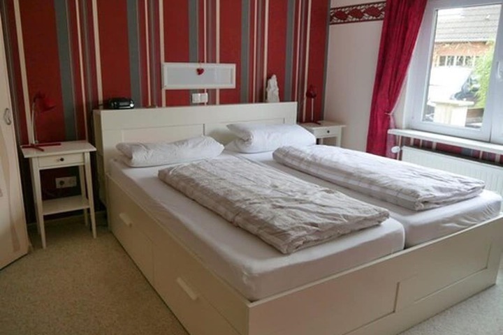 Room 6 of 62
