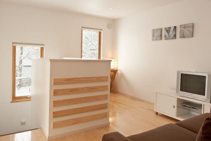 Room 5 of 35