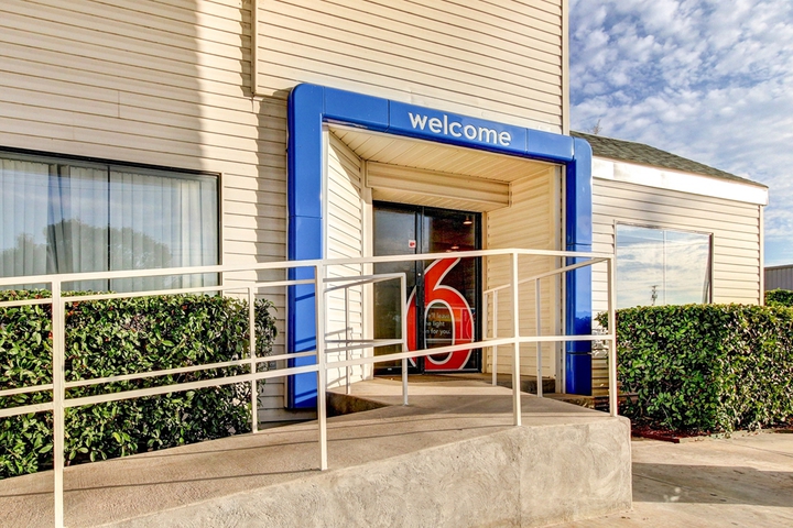 Hotel 19 of 29