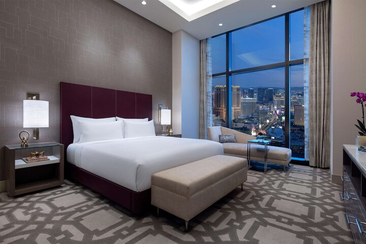 Room 30 of 153