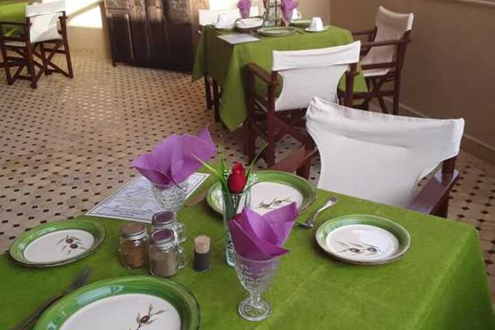 Dining 14 of 19