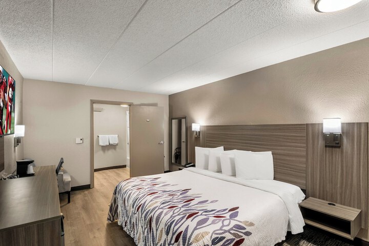 Room 9 of 23