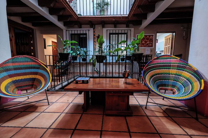 Lounge 90 of 102