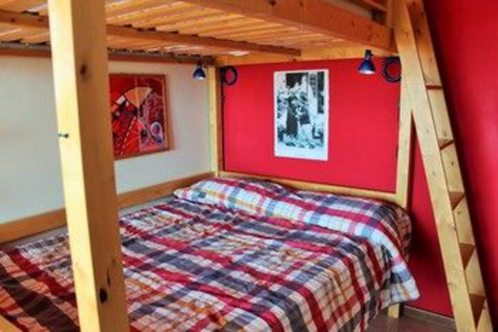 Room 9 of 22