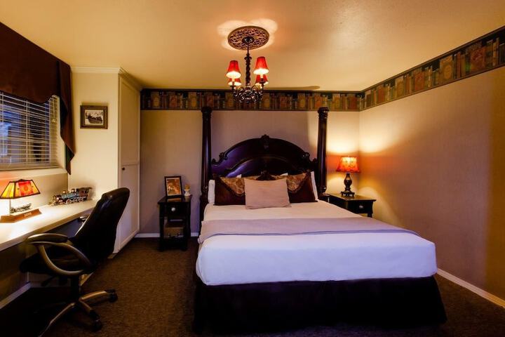 Room 3 of 27