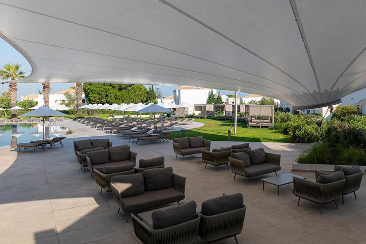 Lounge 190 of 245