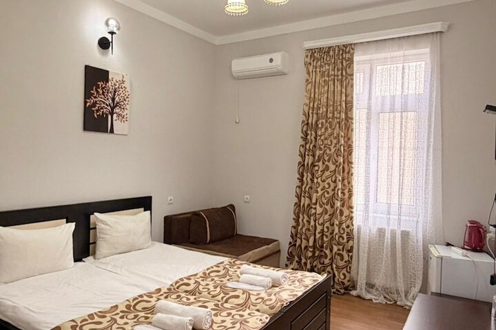 Room 21 of 94