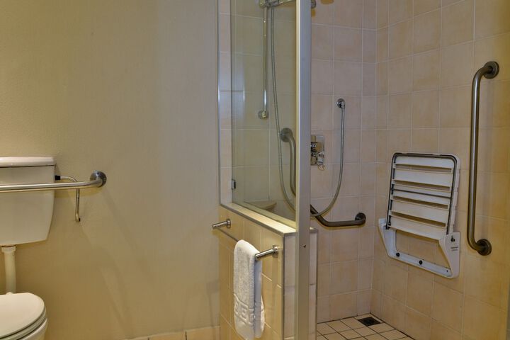 Room 14 of 21